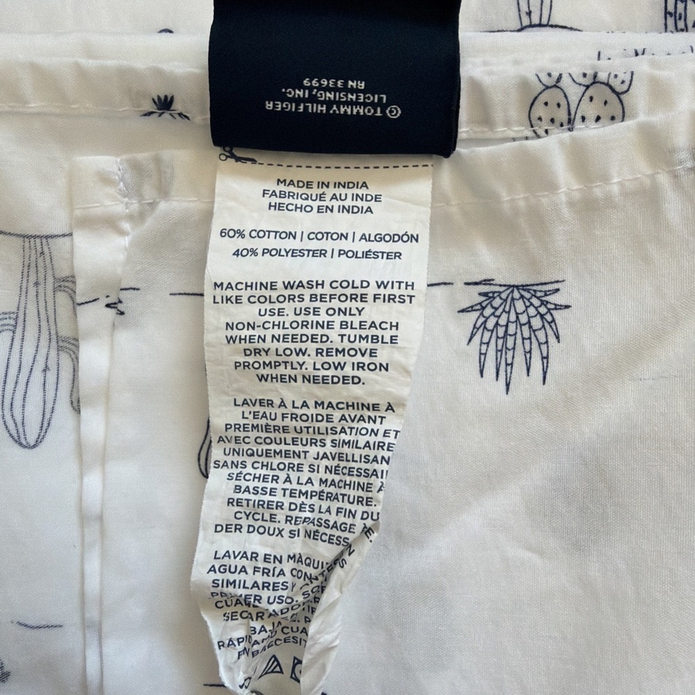 Tommy Hilfiger Full Size - Deep Mattress Sheet Set - Navy And White Cactus Theme - Picture 3 of 4